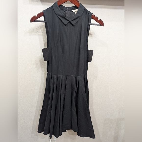 H&M Collared Black Dress with Cutout Elastic Sides, Size 6 - Picture 1 of 8
